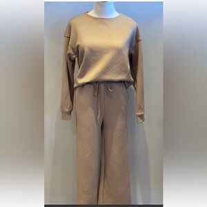Liam & Co Apricot Khaki Textured Tan Women's 2 piece set Size Small